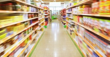 Houve mais pessoas a fazerem compras no Grande Consumo neste 1º de maio