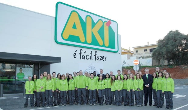 AKI abre duas novas lojas