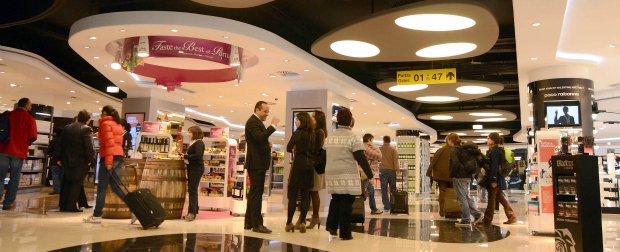 Aeroporto de Lisboa abre área comercial