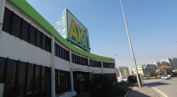 AKI reabre loja do Porto