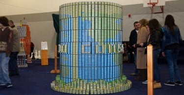Bom Petisco doa 18 000 latas de atum