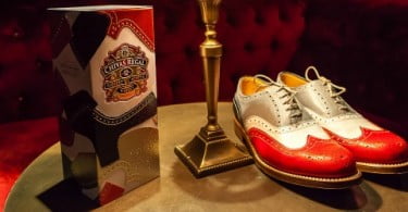 Chivas Regal lança "Made for Gentleman" pelo designer Tim Little
