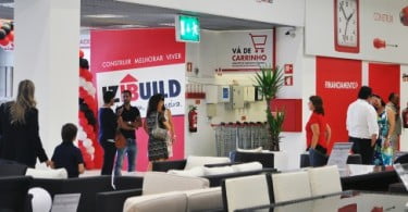 Izibuild inaugura em Oeiras a sua maior loja