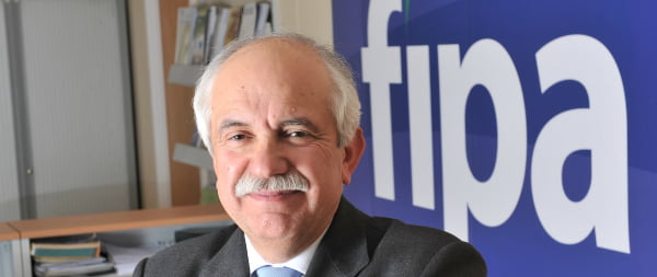 FIPA reconduz presidente