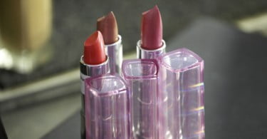 Maybelline New York lança coleção de batons e corretor de olheiras