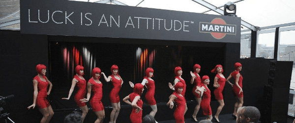 Martini procura mulher para nova campanha publicitária