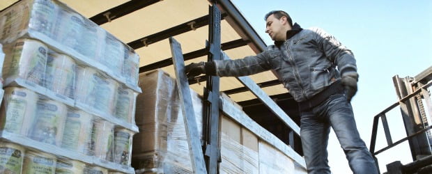Dachser transporta gratuitamente roupa e bens alimentares solidários para Portugal