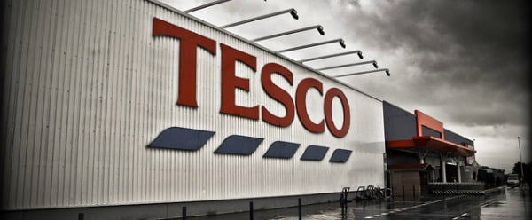 Tesco vende 50% do negócio japonês à Aeon e prepara saída do país