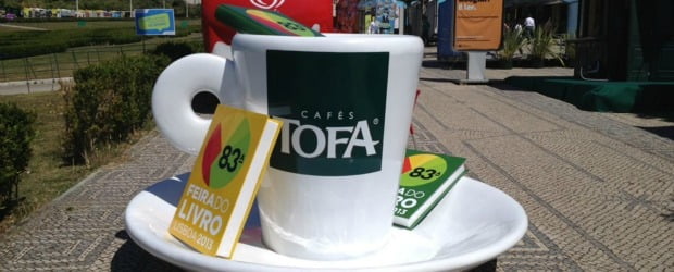 Tofa e APEL angariam livros
