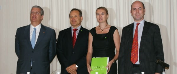 Vivafit assina contrato na Malásia