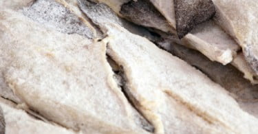 Indústria do bacalhau apresenta queixa contra Continente e Pingo Doce