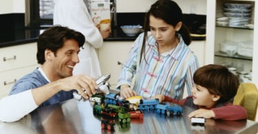 Pais portugueses preveem gastar menos de 100 por filho
