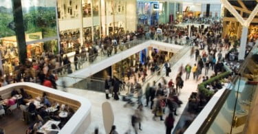 Indicador de confiança dos consumidores continua a aumentar