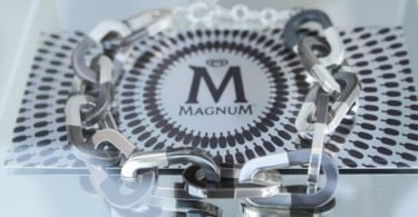 Magnum oferece jóias desenhadas por Dino Alves