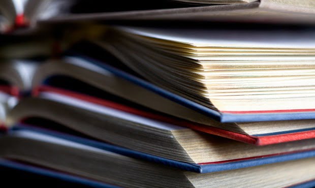 Cada vez mais portugueses pedem livros escolares emprestados ou compram em segunda mão