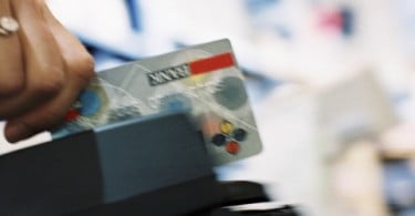 Compras de baixo valor podem vir a ser pagas com novo cartão sem PIN