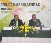 APED recolhe 250.279 assinaturas