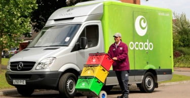 Marks & Spencer compra 50% da plataforma de e-commerce alimentar Ocado