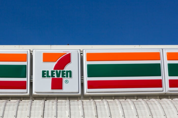 Eleven fachada de loja