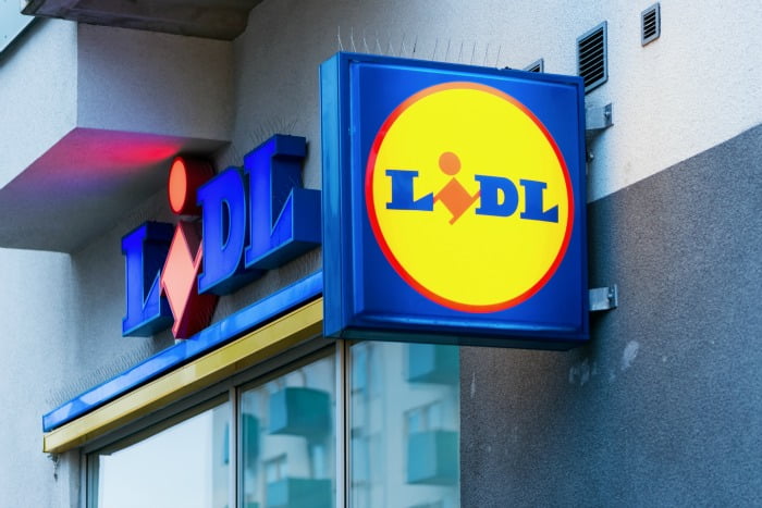 Lidl sinal à porta da loja