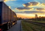 camião na estrada Logística e Transportes Hoje