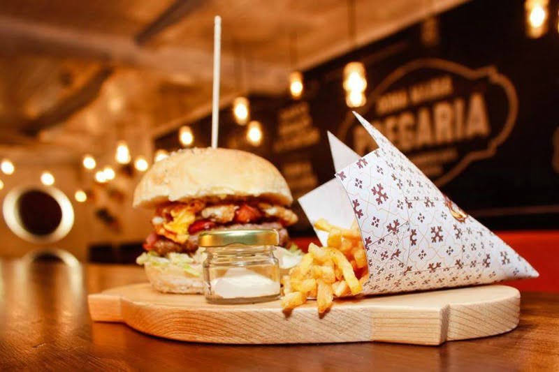 Dona Maria Pregaria hamburguer