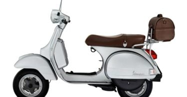 Vespa edição comemorativa  anos Distribuição Hoje
