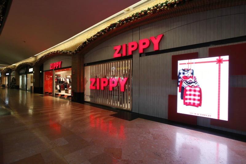 Zippy Almada fachada da loja Distribuição Hoje