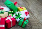 Experiências mais populares para oferecer este Natal: 1) Viagens/férias 2) Bilhetes para espetáculos 3) Dias em SPAs 4) Bilhetes de cinema 5) Viagens de barco 6) Bilhetes para o teatro 7) Jantar luxuoso 8) Prova de vinhos 9) Bilhetes para o futebol 10) Noites de comédia Presentes mais populares para “mim” 1) Viagens/férias 2) Roupa 3) Telefones 4) Livros 5) Bilhetes para espetáculos 6) Tablets 7) Joias 8) Dias em SPAs 9) Retiros de Yoga 10) Sapatos