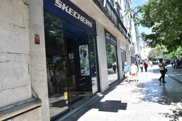 Skechers - fachada loja - Distribuição Hoje