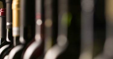 garrafas de vinho Distribuição Hoje