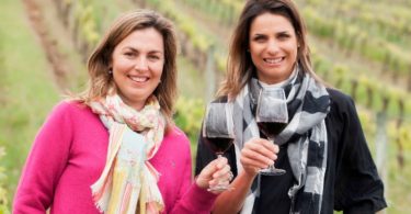 enólogas Sandra Tavares e Susana Esteban Distribuição Hoje
