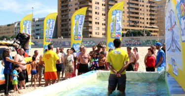 Projeto ‘Surf Salva’ ensina a conhecer riscos de agueiros