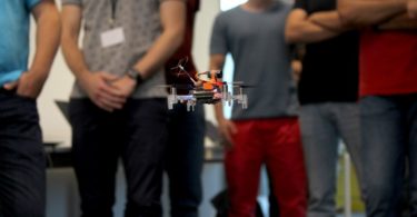 estudantes nacionais criam drone para o setor do retalho