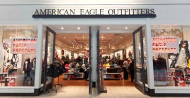 American Eagle abre loja onde se pode lavar a roupa