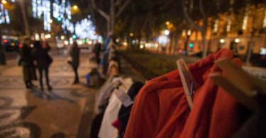 Avenida da Liberdade volta a ser ‘bengaleiro gigante’ para quem mais precisa