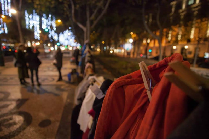 Avenida da Liberdade volta a ser ‘bengaleiro gigante’ para quem mais precisa