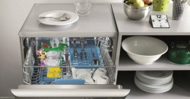 Indesit lança máquina de lavar loiça com ciclo BabyCare