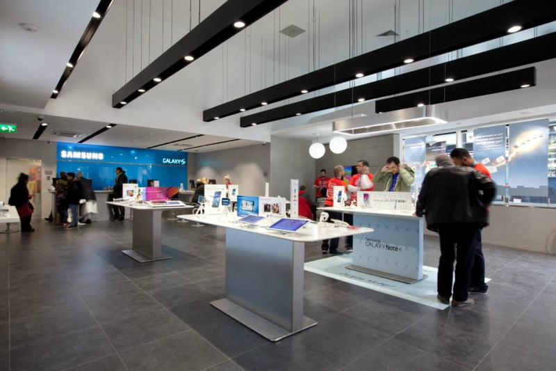 Samsung aposta em ‘pop-up stores conectadas’ para conhecer melhor os clientes