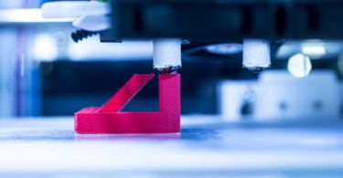 IoT, modelos de negócio centrados nos serviços e impressão 3D vão revolucionar o setor da produção