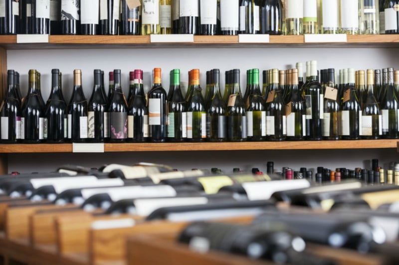 Alibaba investe 250 M€ em retalhista de vinhos