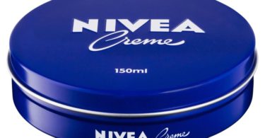 Nivea oferece kits de higiene a famílias carenciadas