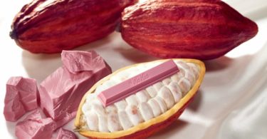 Kit Kat ‘veste-se’ de rosa