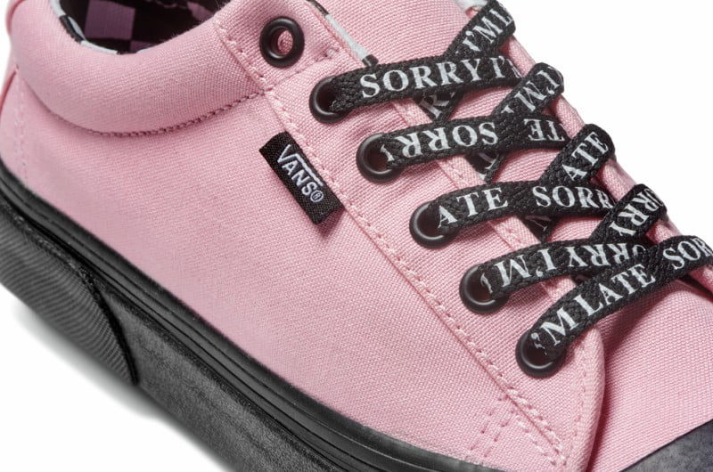 Vans e Lazy Oaf colaboram em nova coleção