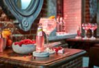 Schweppes ‘veste-se’ de rosa