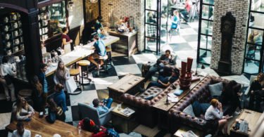 Espaços de restauração e food-courts concentram investimentos no retalho