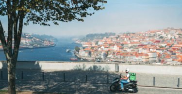 Uber Eats chega a Vila Nova de Gaia