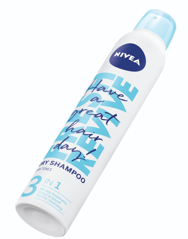 Nivea lança novos produtos de limpeza e cuidado para cabelos