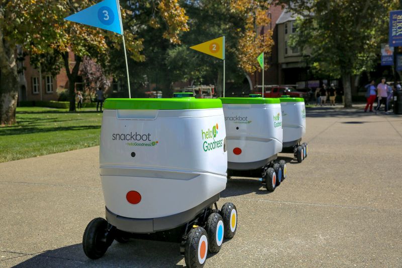 PepsiCo utiliza robôs para distribuir lanches em universidade