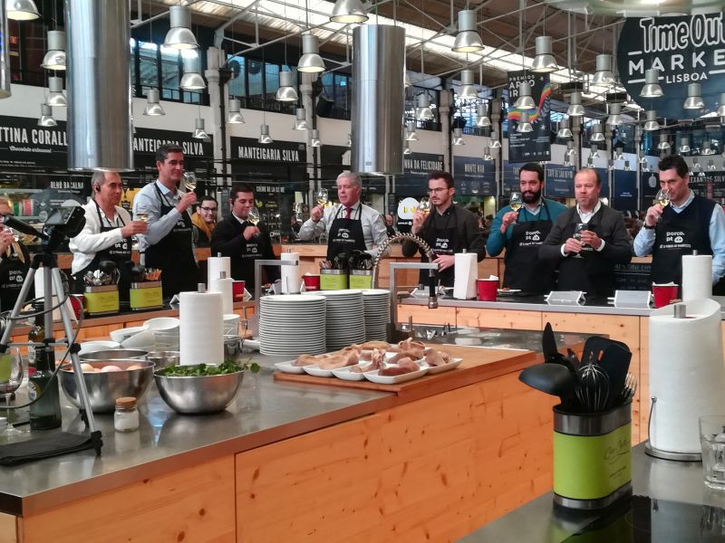 Suinicultores mostram qualidade da carne premium à distribuição